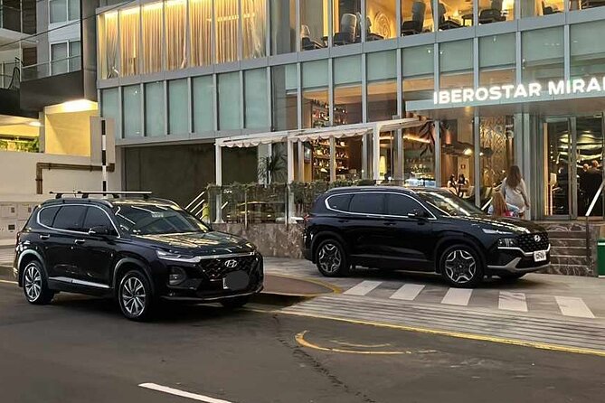 Airport Transportation Service With SUV - Finding Your Driver at Jorge Chávez: Door Numbers and Name Signs
