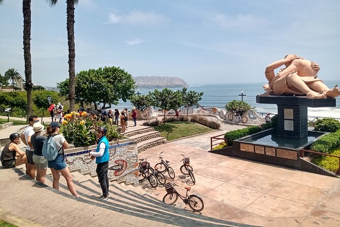 Bike Tour Lima | Ride along Miraflores & Barranco - Larcomar on the cliffs: Shopping with ocean views