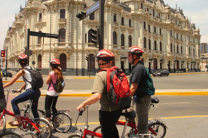 Bike Tour San Isidro, Miraflores and Barranco, - Stop 1: Barranco’s Bridge of Sighs (Color, History, and Wishful Thinking)