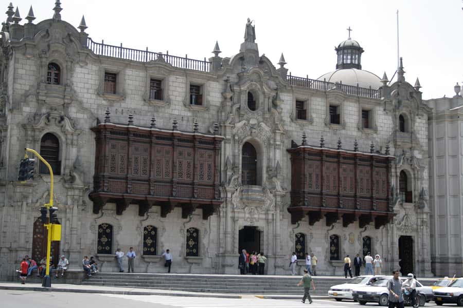 City Tour 1 day Lima - Historic Lima on foot: plazas, palaces, and the Cathedral zone