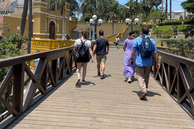 Colorful Barranco Tour and Street Art - 28 de Julio Street: The Murals You Thought You Understood