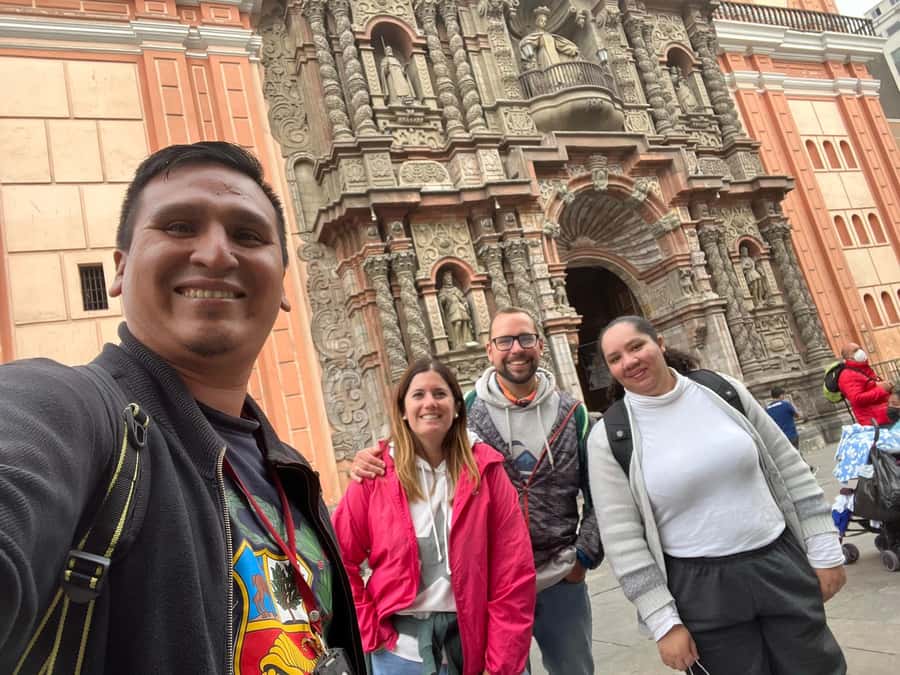 Enjoy Lima Walking Historic Center, Plaza San Martin and Plaza de Armas - Price and what you really get for about $40