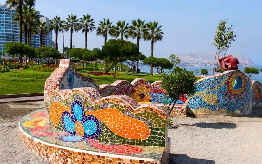 From Lima: Miraflores, Barranco & San Isidro Guided Tour - Barranco’s Art District: Murals, the Bridge of Sighs, and a Colorful Neighborhood Feel