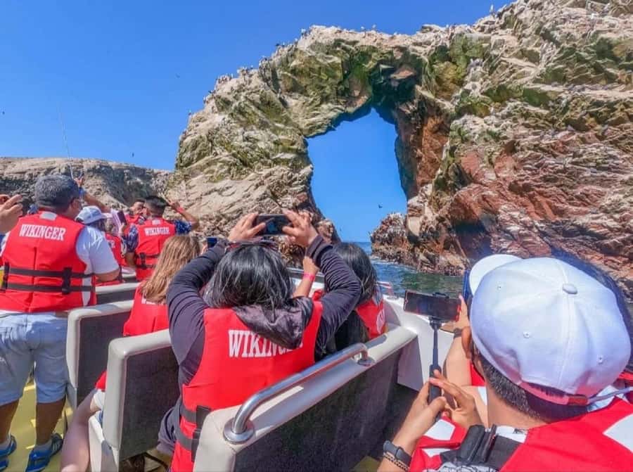 From San Martin Port: Ballestas Islands Tour in Paracas - Language and organization: plan for Spanish-first moments