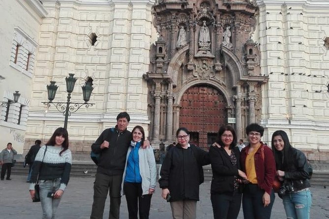 Guided Tours in Colonial and Modern Lima - San Isidro’s El Olivar Park: a green breather with serious scale