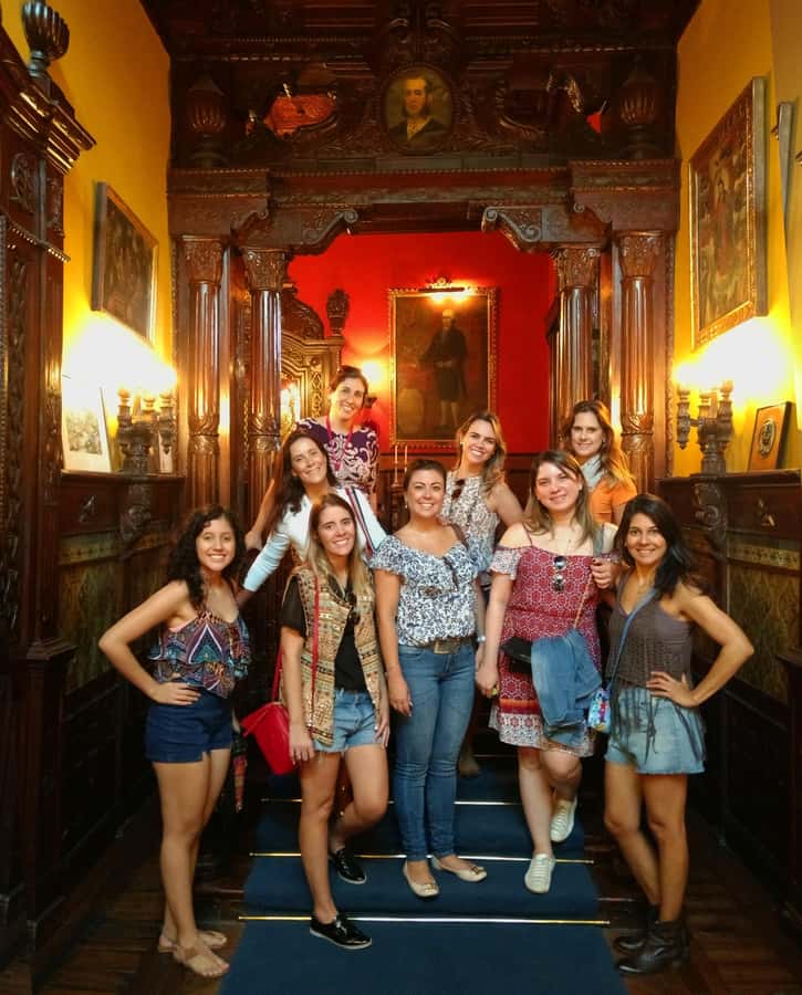 La casa de Aliaga, an alive colonial jewel at Lima center. - Meeting point: the right side of the government palace