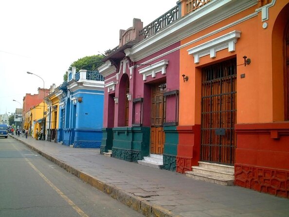 Lima Bike Tour Miraflores - Barranco + Huaca Pucllana! - Why Miraflores + Barranco by Bike Feels Like a Cheat Code