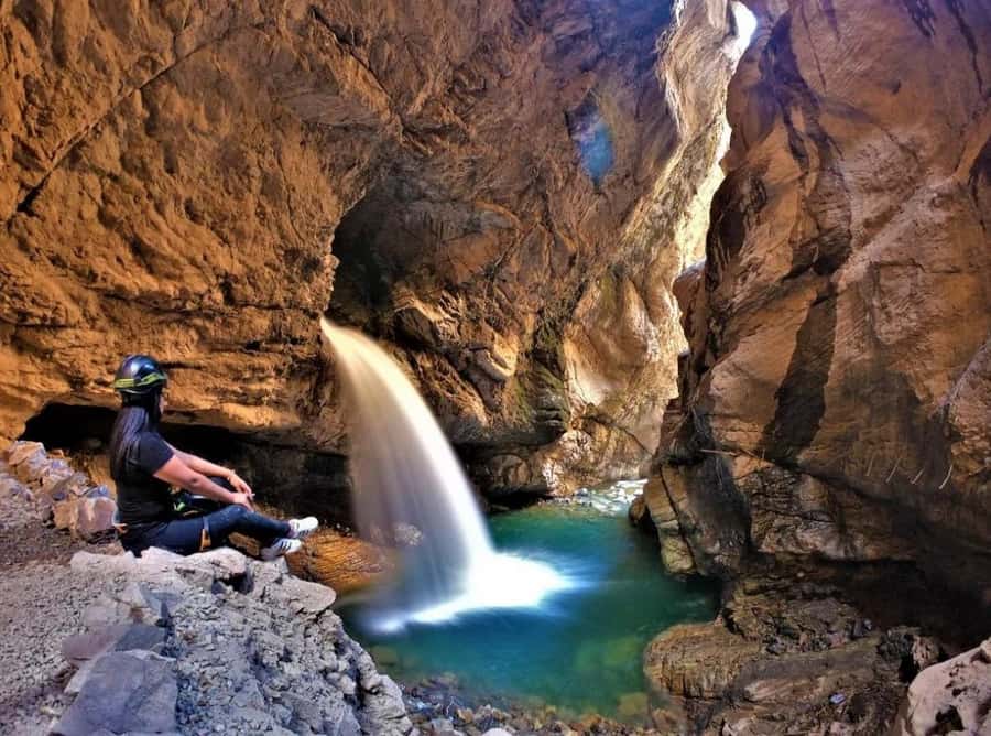 Lima: Cañon de Autisha | Explore the Center of the Earth - The 30m rappel: where patience and clear instructions really matter