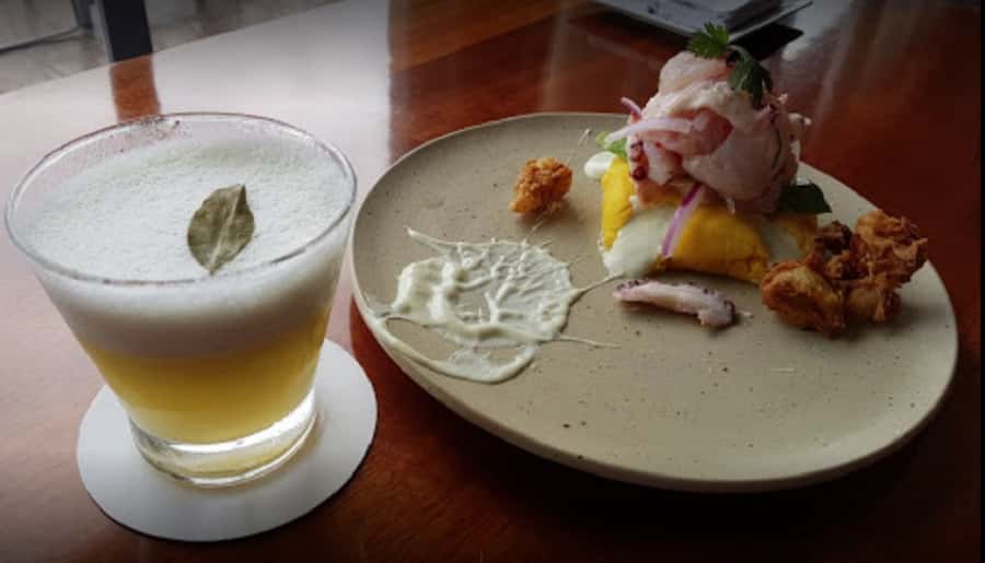 Lima: Demo Cooking Class with Lunch at Cala Restaurant - What the 11:30 demo teaches: tiradito basics and pisco sour craft