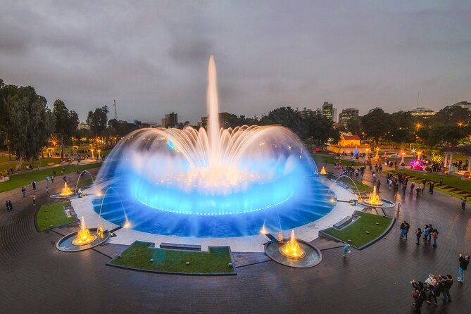 Lima Evening Tour: Magic Water Circuit & Fountain Show - The guide experience: what makes it feel guided