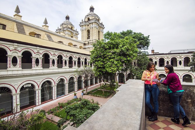 Lima FD Experience Pachacamac, Barranco, City Centre & Water Park - A smart Lima sampler: ruins, neighborhoods, and an evening show