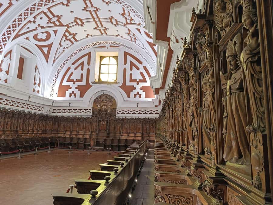Lima Full-Day Main Attractions Tour - Bridge of Sighs with guided context in Barranco