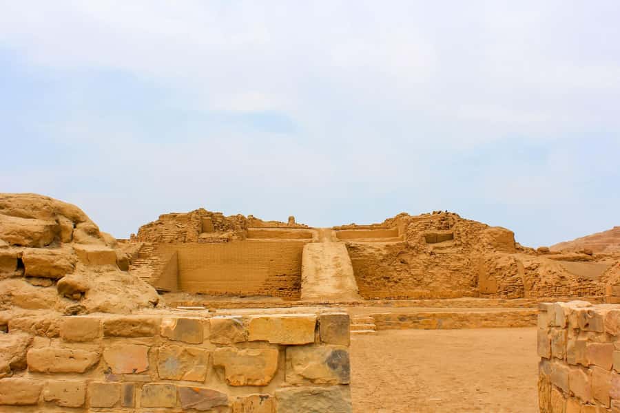 Lima:Half-Day Pachacamac, Barranco & Chorrillos Private Tour - Barranco in the half day: Bridge of Sighs and La Ermita Church