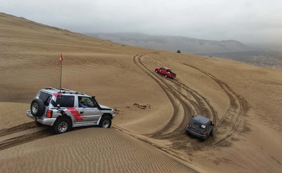 LIMA: HALF-DAY SANDBOARDING TOUR - The lesson setup: beginner-friendly instruction that helps you progress