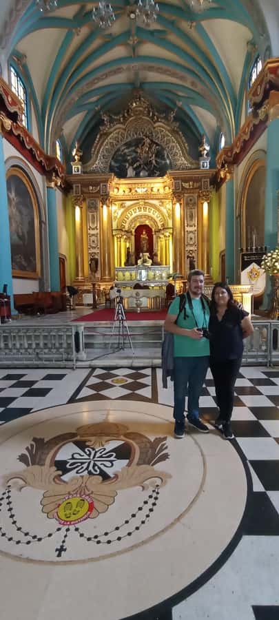 Lima: Historic Center Walking Tour with Pisco Sour Tasting - Desamparados Station and the artisan gallery: finishing with real street culture