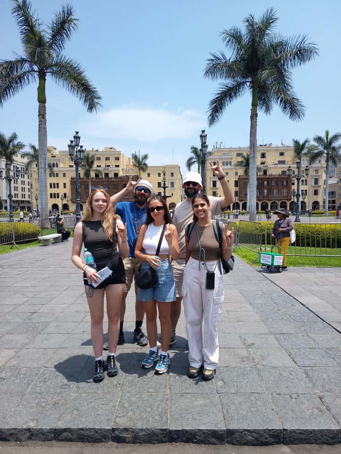 Lima: Historic Center Walking Tour with Pisco Sour Tasting - Price and timing: is $25 a good deal in Lima?