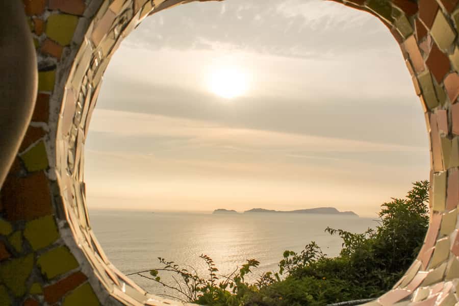 Lima: Historic Downtown, Miraflores & Catacombs Private Tour - Larcomar finish: practical lunch options with an ocean view
