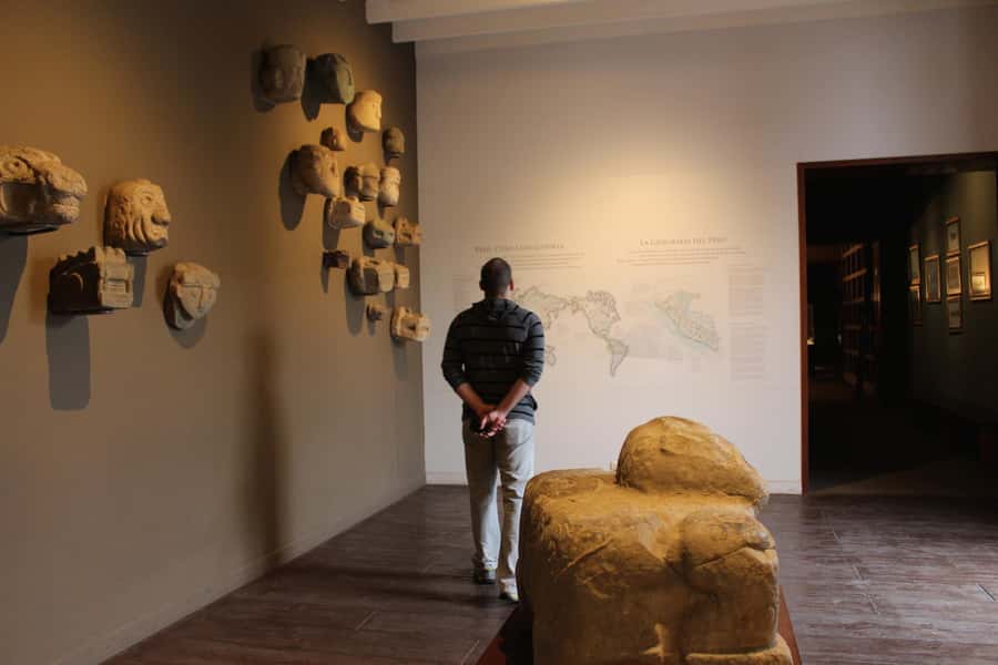 Lima: Huaca Ruins and Larco Museum at Night with Dinner - Huaca Pucllana, Huaca Huallamarca, and Huaca Mateo Salado: quick sacred stops