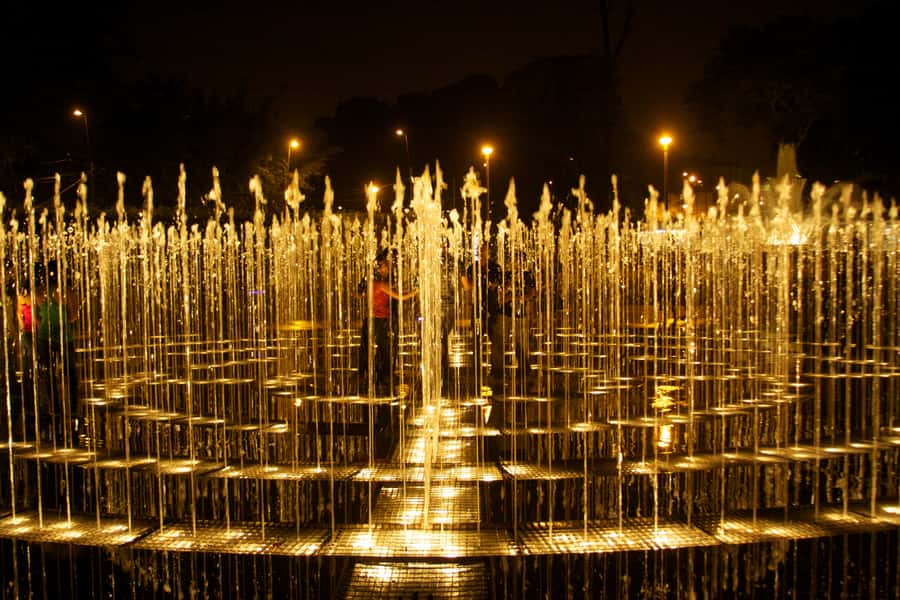 Lima: Magic Water Circuit Tour w/ Transfer & Ticket - Optional Peruvian dinner show: when it makes sense