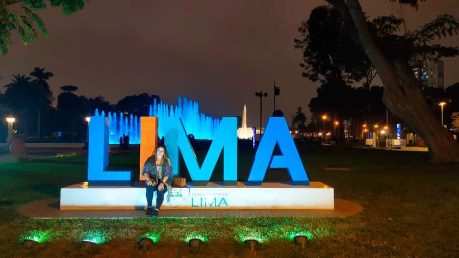 Lima: Magic Water Circuit Tour w/ Transfer & Ticket - What to bring (and what to skip)
