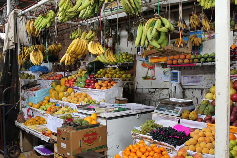 Lima: Market Tour, 35 Fruits Tasting & Cooking Class - Surquillo Market No 1: the start point that keeps it real