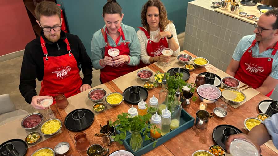 Lima: Market Tour and Cooking Class with Pisco Sour - Why Surquillo Market plus cooking is such a smart combo
