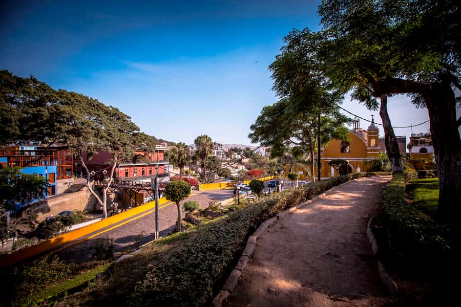 Lima: Pachacamac Ruins & Barranco Half-Day Guided Tour - How long it really takes and how the pacing feels
