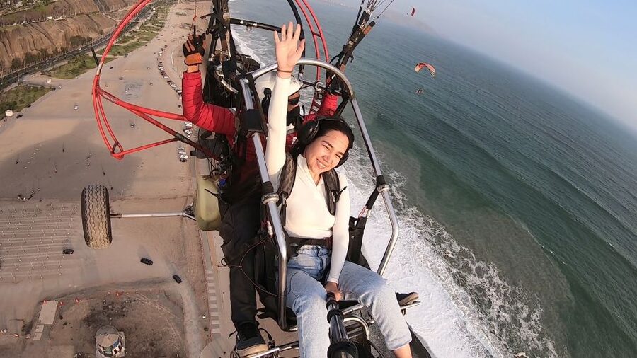 Lima: Paragliding Flight Over Costa Verde Districts - The 15-Minute Flight Plan Over Four Districts