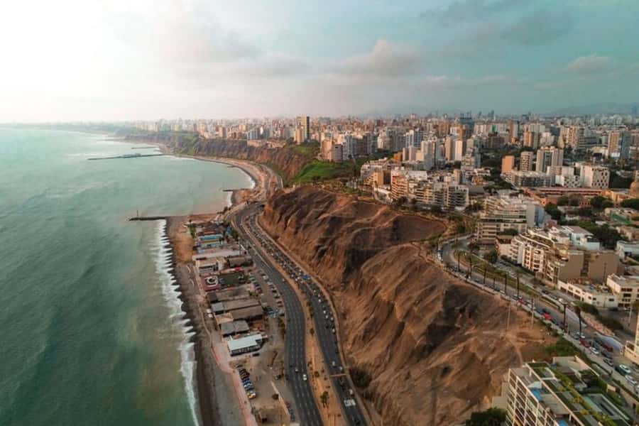 Lima: Private Custom Walking Tour With A Local Guide - Why Lima Feels Easier With a Private Walk and a Local Guide
