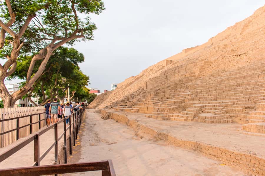 Lima: Private Tour to Huaca Pucllana and Huaca Mateo Salado - Huacas in Modern Lima: Why This Tour Works