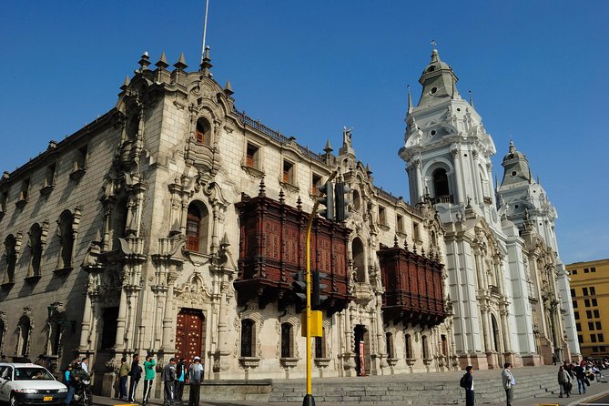 Lima's Vibrant Heritage: Exploring the City's Landmarks Half-day - San Isidro Drive-Bys: A Residential Break From the Big Sights