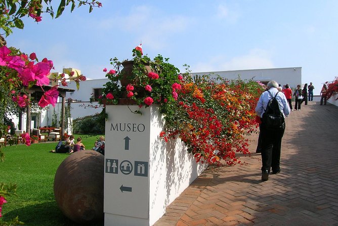 Lima´s Vibrant Heritage & Larco Museum of Cultures Half Day Tour - The Transport From Miraflores or San Isidro: Less Thinking, More Seeing