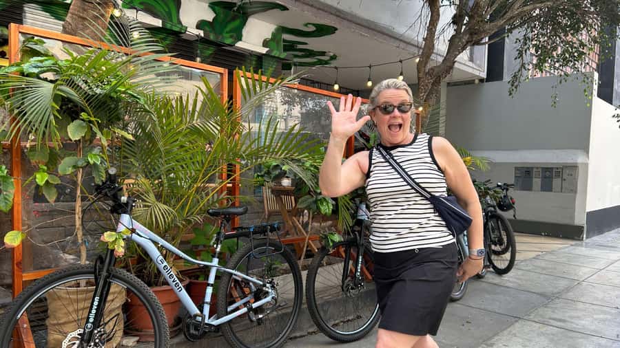Lima: Sightseeing Bike Tour with Food and Drink Tastings - Ceviche finale with Maraparte: lemon-marinated fish, Peru style