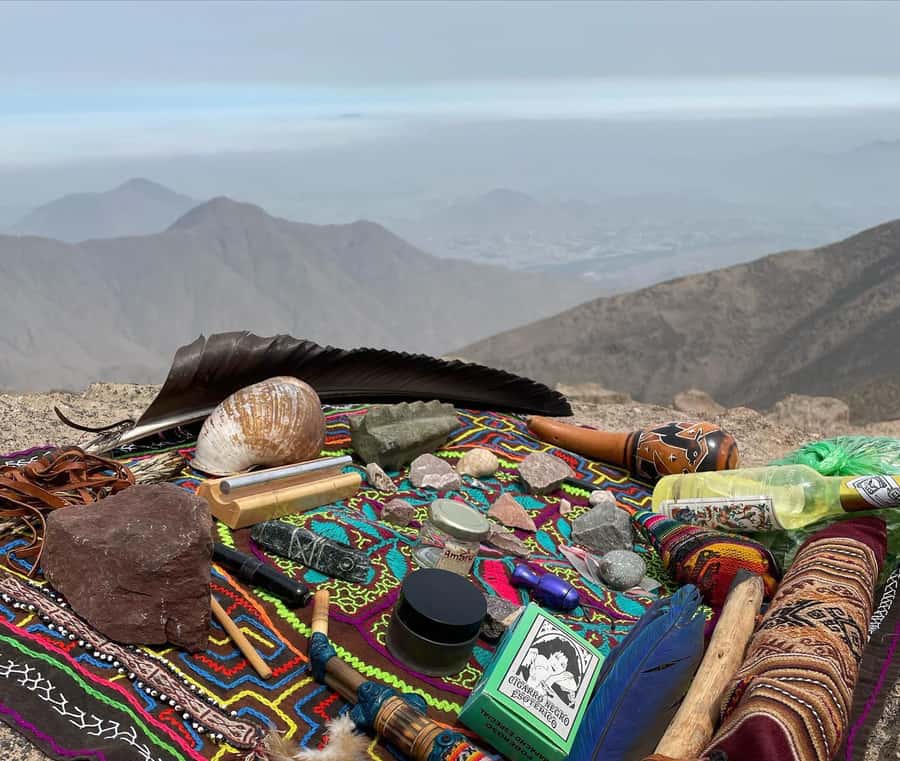 Lima: Spiritual Healing with Xanga - The Smokeable Ayahuasca - Meeting at Huaca de La Luna 420 and Getting Oriented