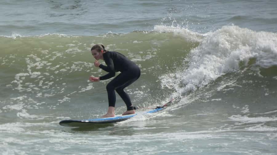 Lima: Surf Class with Equipment and Instructor - How the Instructor Helps Beginners (and Handles Stronger Winter Waves)