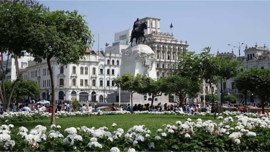 LIMA WALKING TOUR CATACOMBS FROM MIRAFLORES, HISTORICAL CENTER, WINES+BUS - Inside the Catacombs of San Francisco: What to Expect Underground