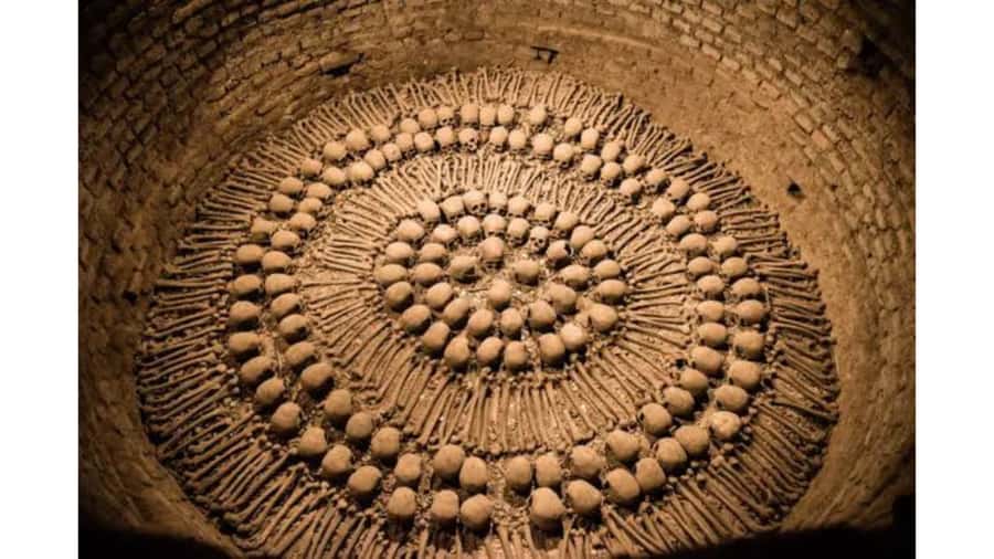 LIMA WALKING TOUR CATACOMBS FROM MIRAFLORES, HISTORICAL CENTER, WINES+BUS - Plaza San Martín and Jirón de la Unión: Getting Your Bearings