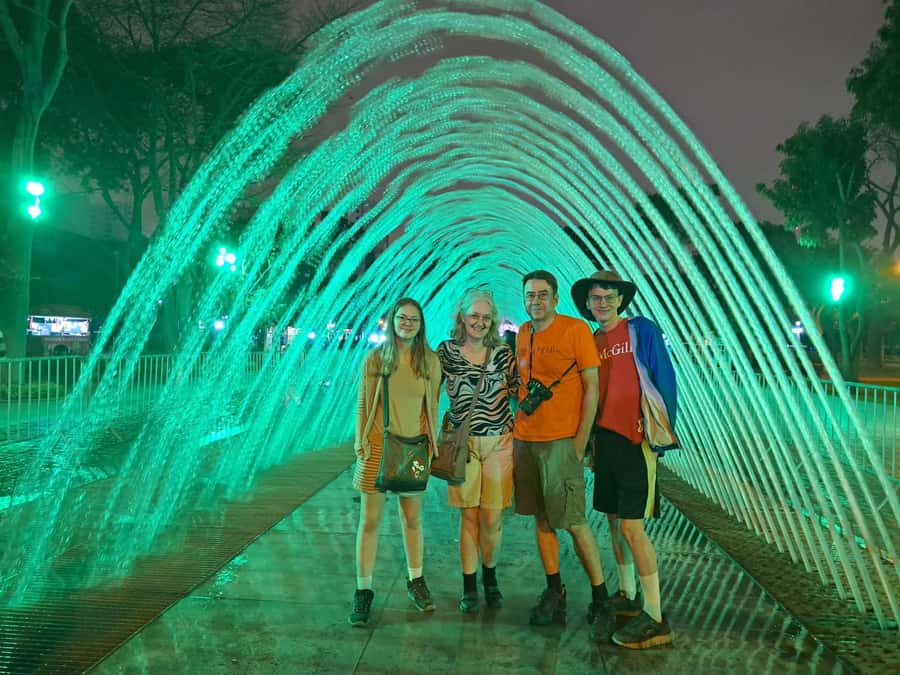 Lima: Water Magic Circuit, Downtown and Catacombs Night Tour - A 4-Hour Night Route Through Lima’s Colonial Heart