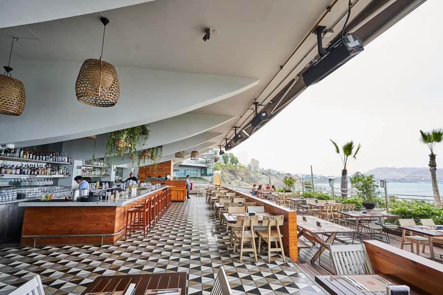 Lunch Menu at Mangos Larcomar restaurant - Mangos at Larcomar: the sea-view setting that makes lunch feel like an event