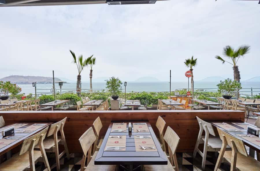 Lunch Menu at Mangos Larcomar restaurant - The 2-hour pace: how to time your lunch and avoid the stress