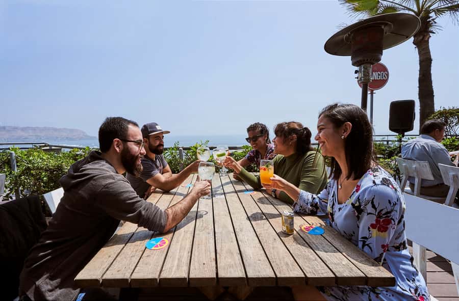 Lunch Menu at Mangos Larcomar restaurant - FAQ