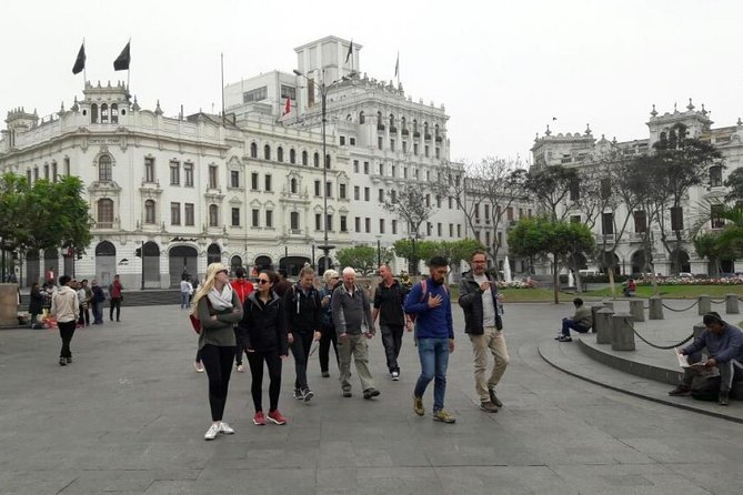 Modern and Colonial Lima City Tour. - El Olivar de San Isidro Park: a green pause between monuments