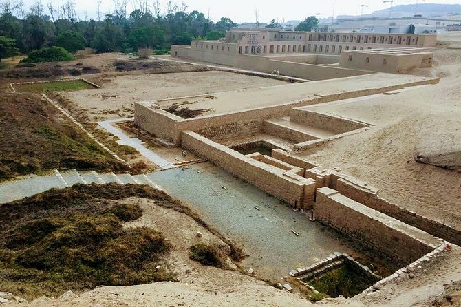 Private Guided ''Pachacamac'' Tour in Peru - The alfajores snack: small, but it adds real flavor to the day