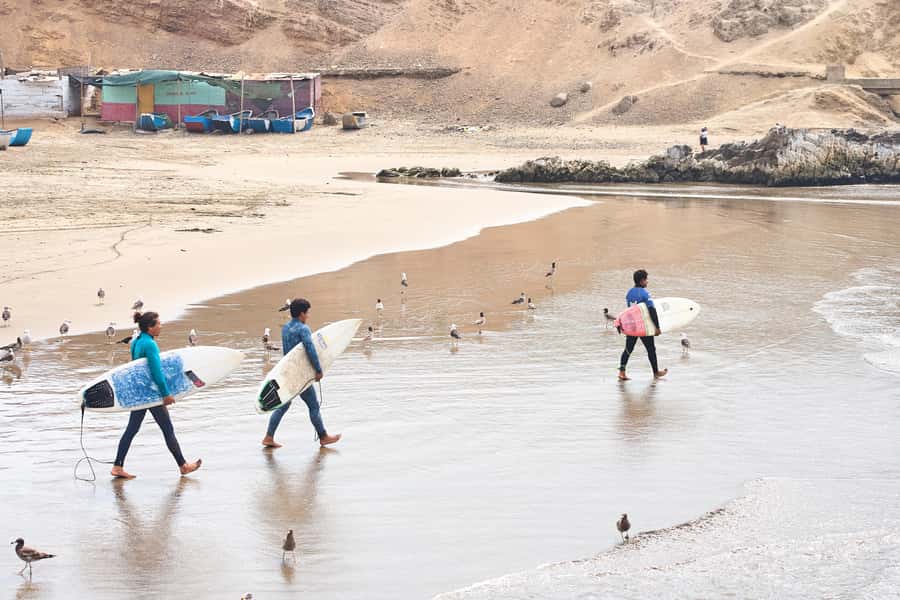 Surfing experience in Lima - New Surf Equipment and Wetsuit Setup: The Comfort Advantage