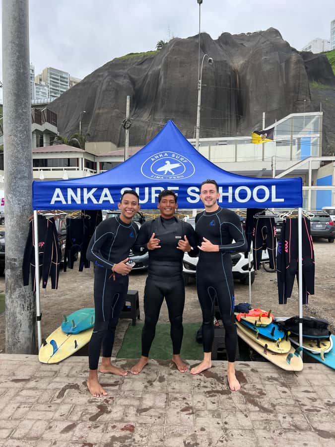 Surfing experience in Lima - Ninety Minutes With the Right First Moves
