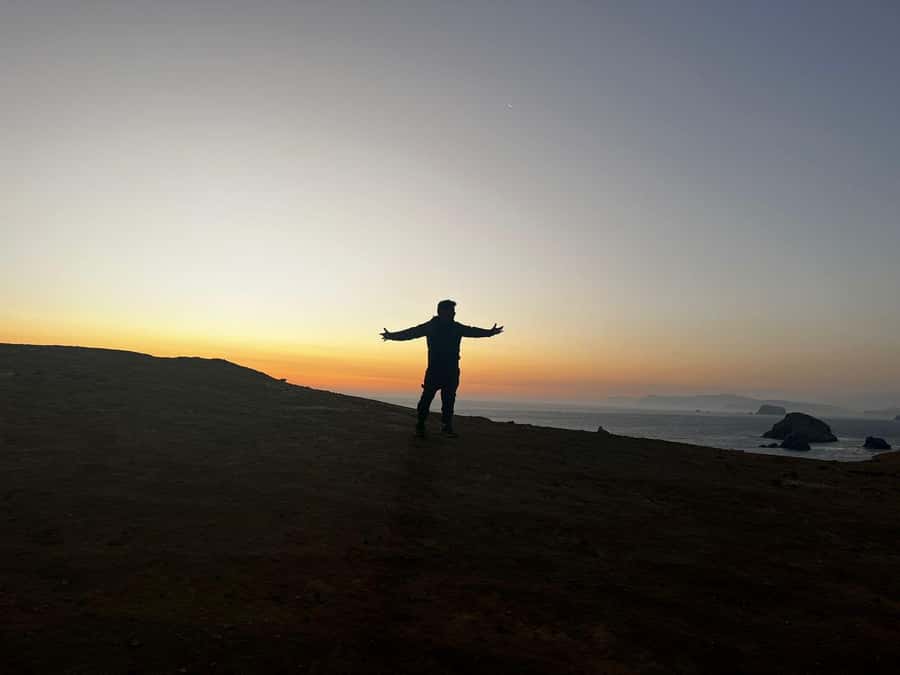 TREKKING GOLDEN SHADOWS - The Road to Paracas: Comfort Tips for a Rougher Transfer